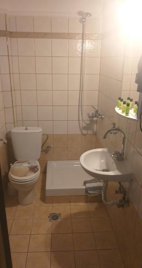 Studio Garden Apartment Nea Kallikrateia Bagian luar foto