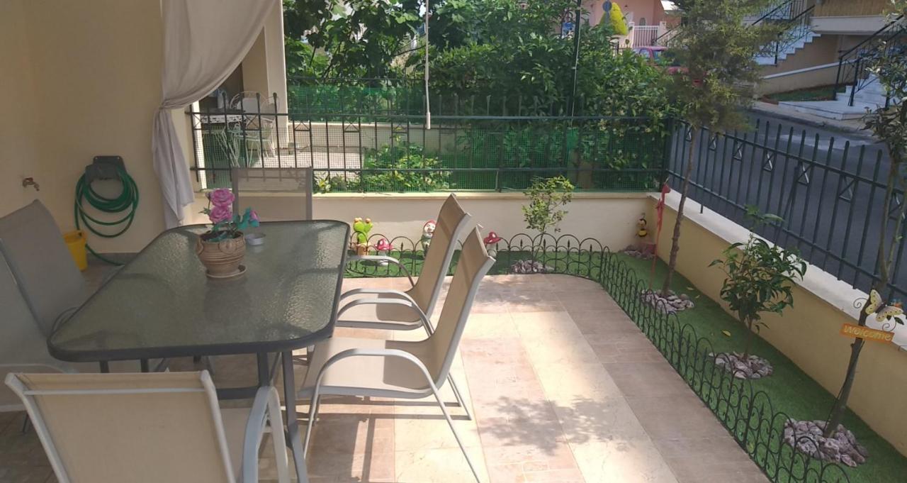 Studio Garden Apartment Nea Kallikrateia Bagian luar foto