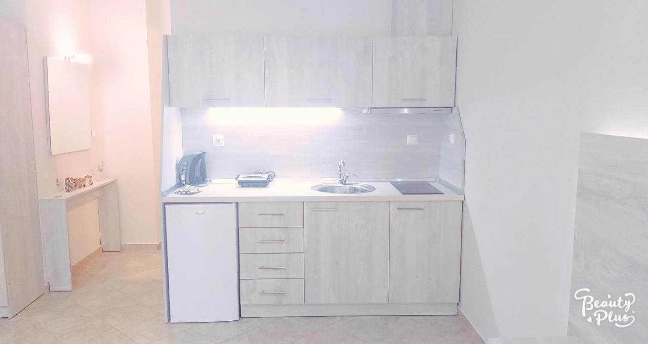 Studio Garden Apartment Nea Kallikrateia Bagian luar foto